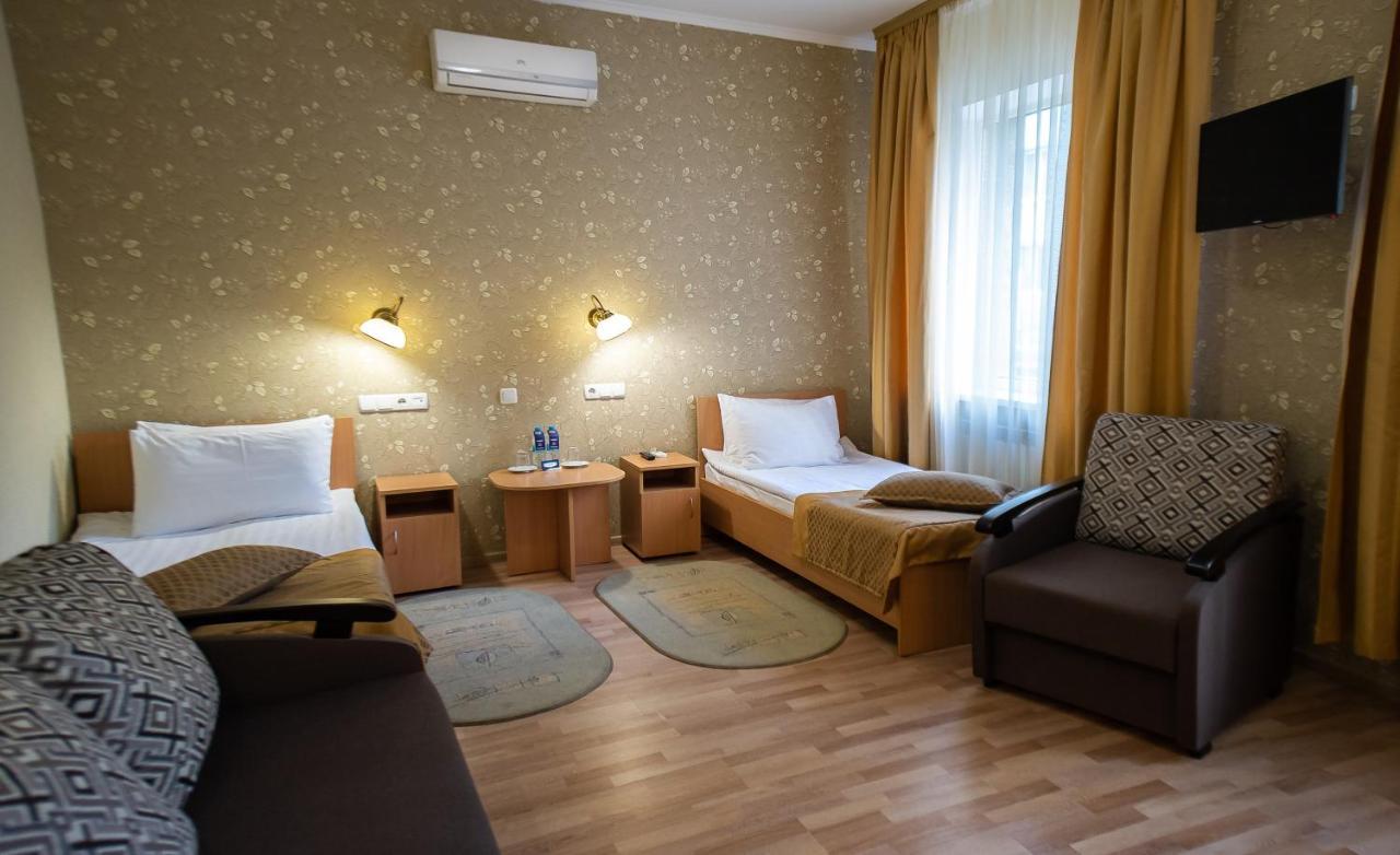 Salute Hotel Kiev Buitenkant foto