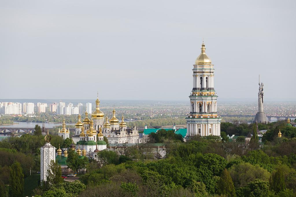 Salute Hotel Kiev Buitenkant foto