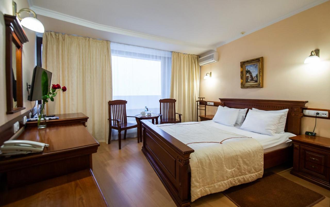 Salute Hotel Kiev Buitenkant foto