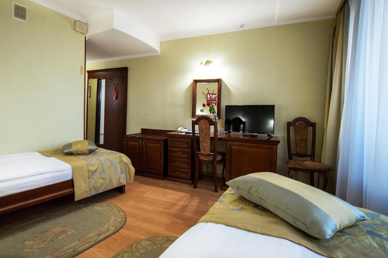 Salute Hotel Kiev Buitenkant foto
