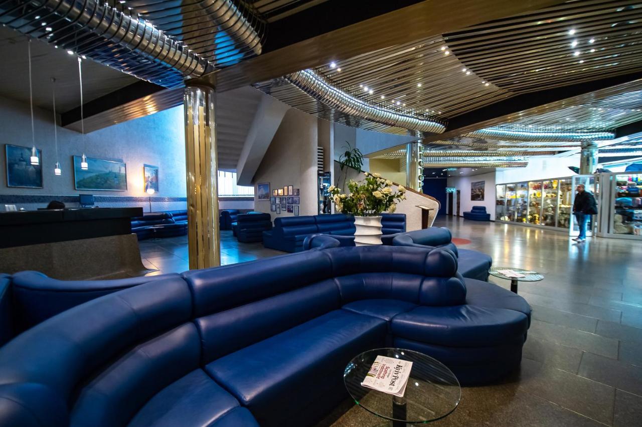 Salute Hotel Kiev Buitenkant foto